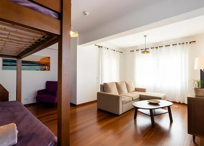 לינה וארוחת בוקר Ohana House 4*